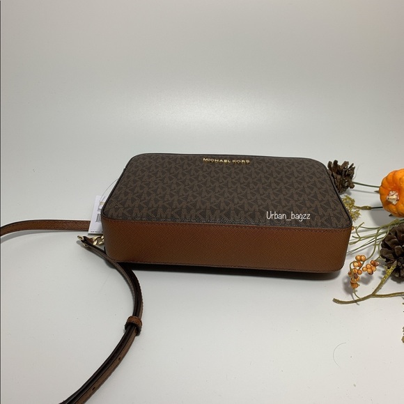 Michael Kors Jet Set Large EW Crossbody - Picture 7 of 8